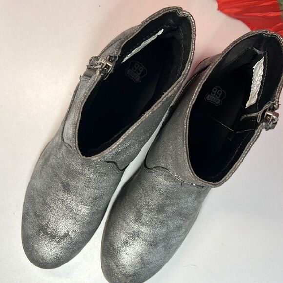 Route 66 Women's 9 M Reagan Booties Ankle Boots Distressed Silver Cowboy Boots - Picture 5 of 8